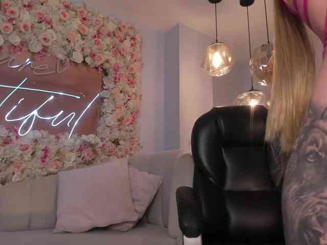 MadisonKane webcam