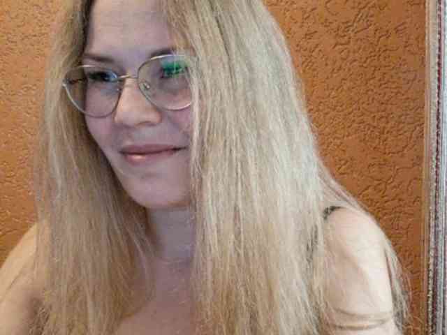 Mina_ webcam