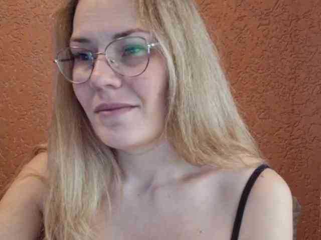 Mina_ webcam