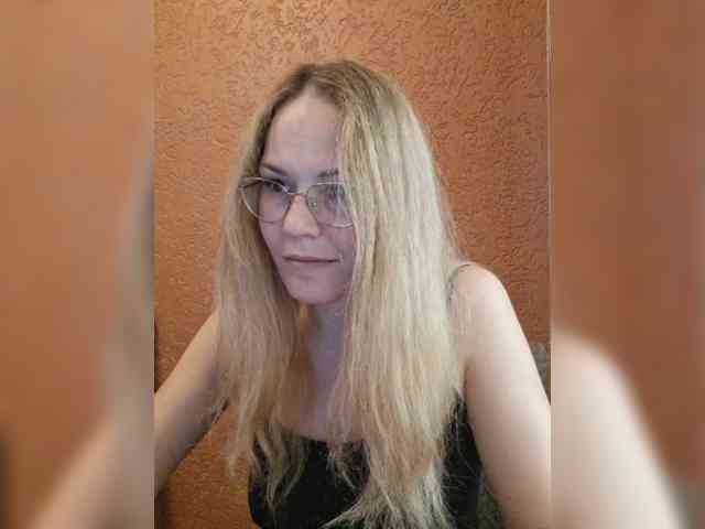 Mina_ webcam
