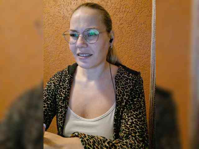 Mina_ webcam