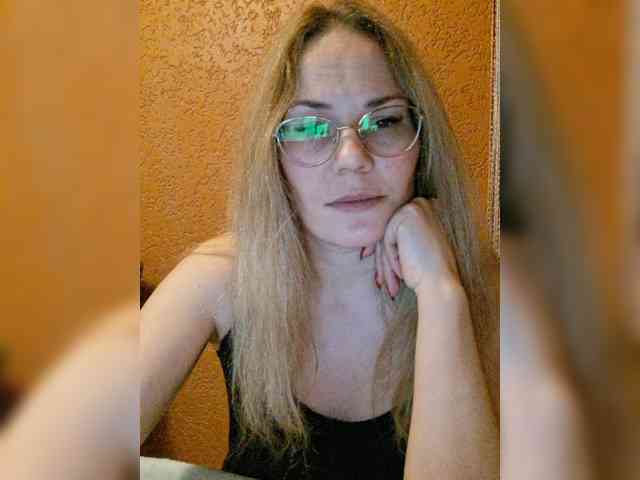 Mina_ webcam