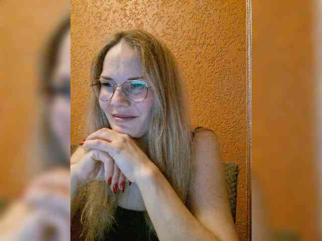 Mina_ webcam