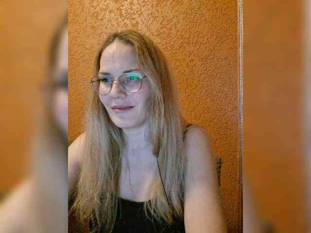 Mina_ webcam
