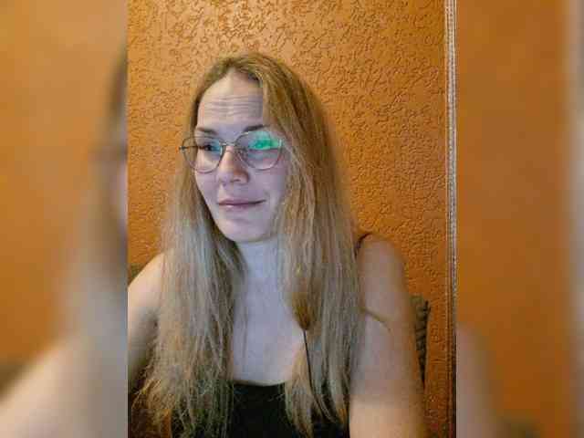 Mina_ webcam