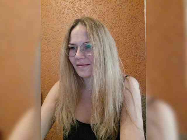 Mina_ webcam