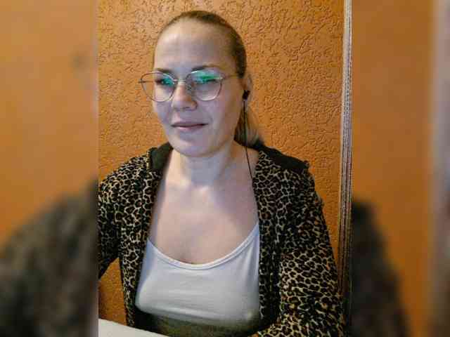 Mina_ webcam