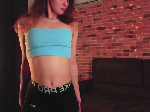 FoxFever's BongaCams show and profile