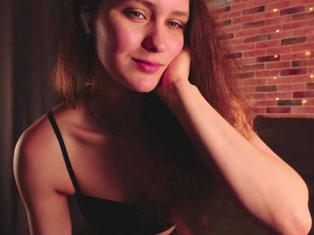 FoxFever's BongaCams show and profile