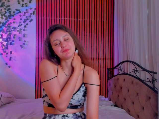 FoxFever live cam on BongaCams