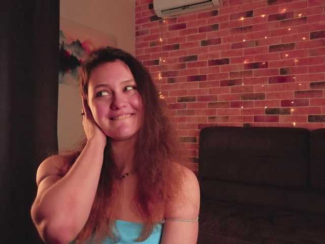 FoxFever's BongaCams show and profile