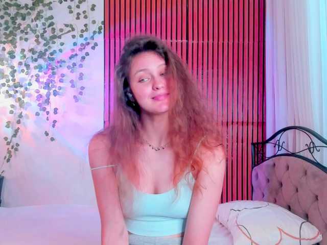 FoxFever live cam on BongaCams