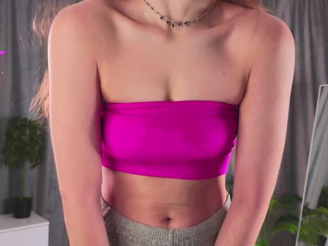 FoxFever live cam on BongaCams