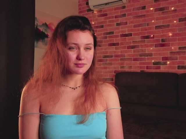 FoxFever's BongaCams show and profile