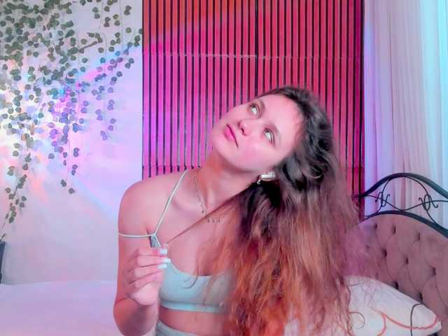 FoxFever live cam on BongaCams