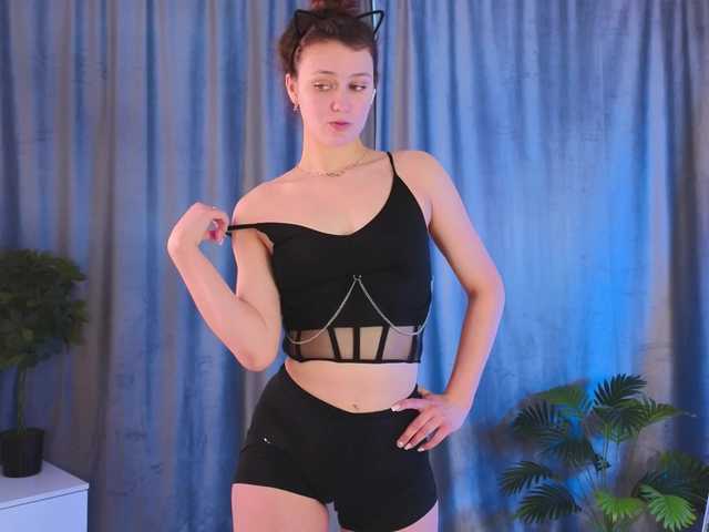 FoxFever live cam on BongaCams