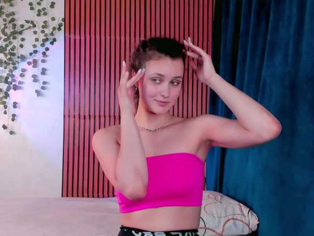 FoxFever live cam on BongaCams