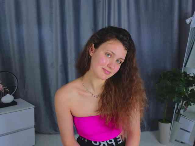 FoxFever Live Webcam on BongaCams