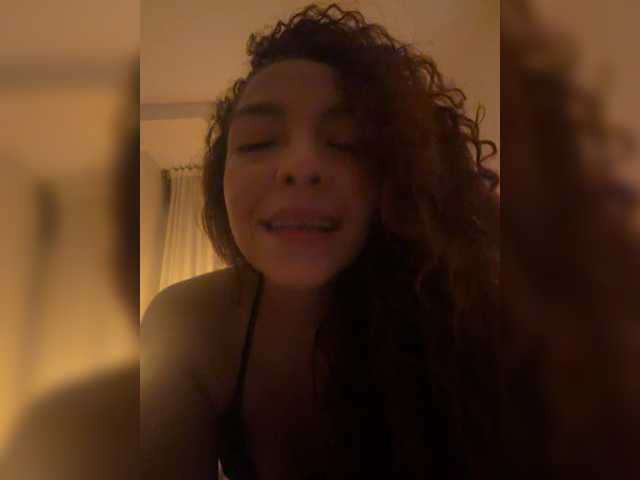 luneee live cam on BongaCams