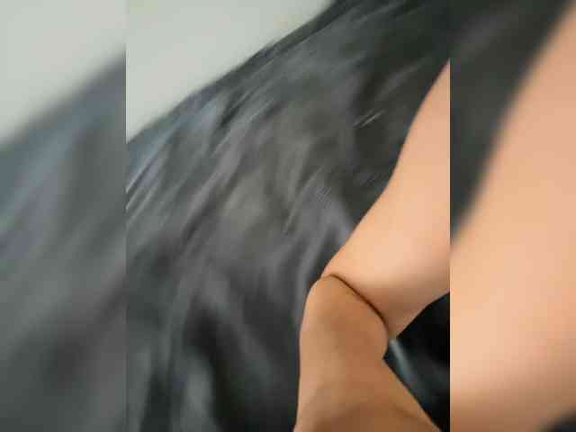 Techno-girl webcam