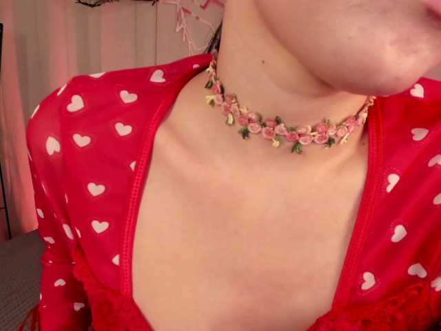 Divine-Madness live cam on BongaCams