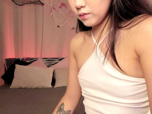 Divine-Madness live cam on BongaCams