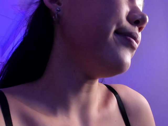 Divine-Madness's BongaCams show and profile