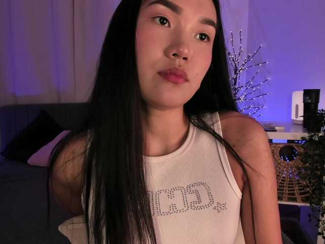 Divine-Madness live cam on BongaCams