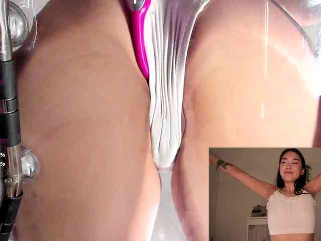 Divine-Madness webcam