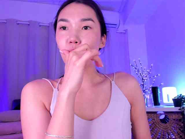 Divine-Madness webcam