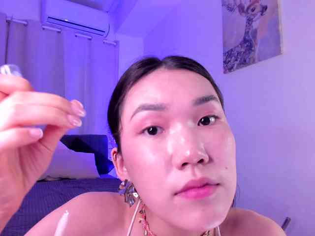 Divine-Madness webcam