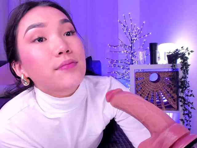 Divine-Madness webcam