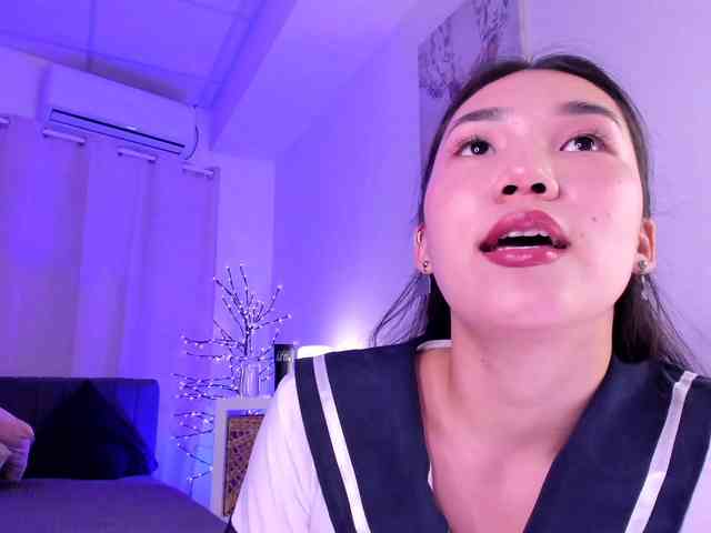 Divine-Madness webcam