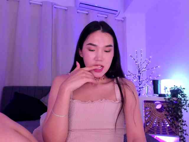 Divine-Madness webcam