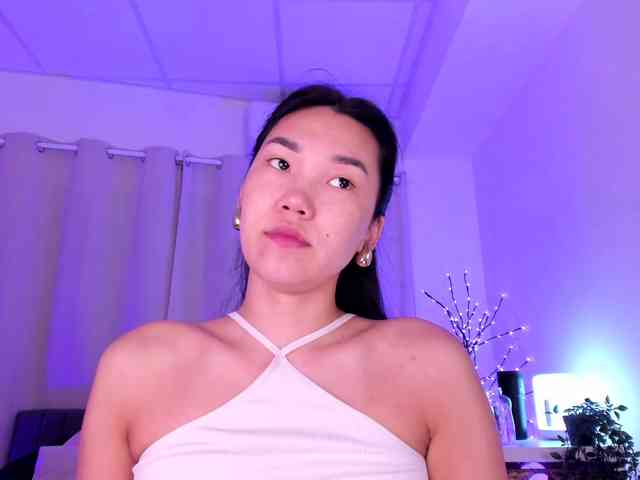 Divine-Madness webcam