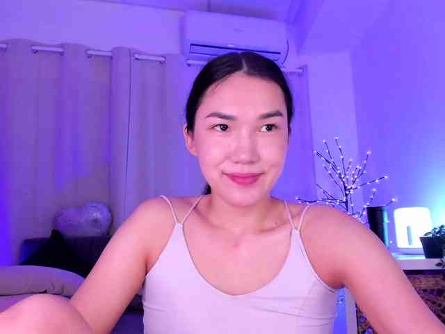 Divine-Madness webcam