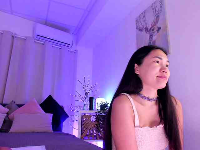Divine-Madness webcam