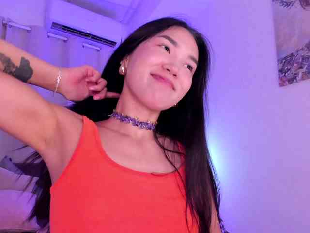 Divine-Madness webcam