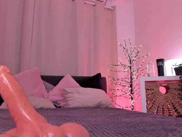 Divine-Madness webcam