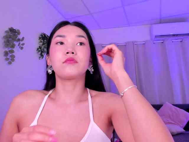 Divine-Madness webcam