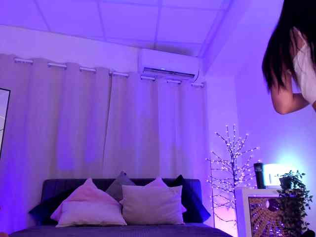 Divine-Madness webcam
