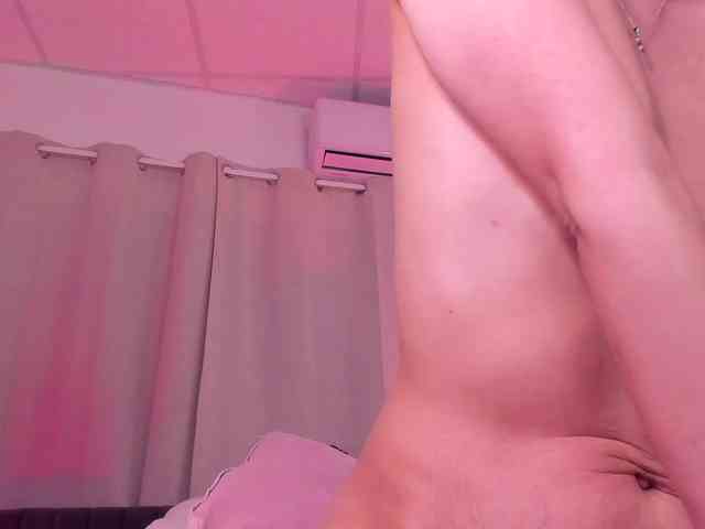 Divine-Madness webcam