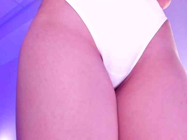 Divine-Madness webcam