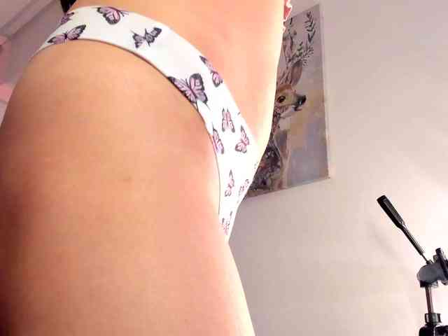 Divine-Madness webcam