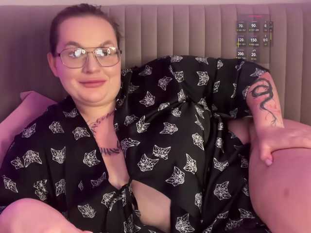 Divana-1 live cam on BongaCams
