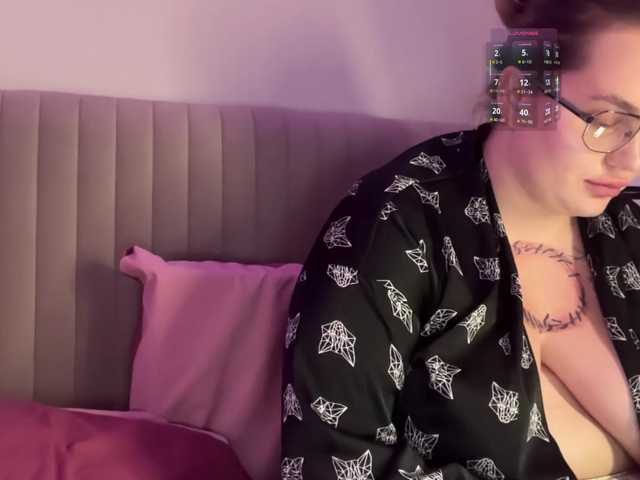 Divana-1 live cam on BongaCams