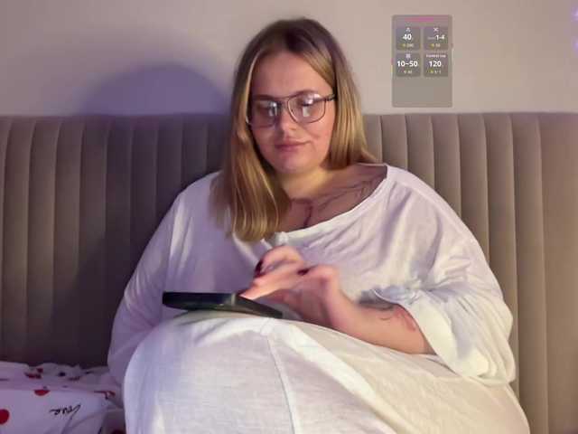 Divana-1 live cam on BongaCams