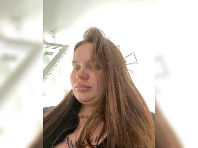 Divana-1 live cam on BongaCams
