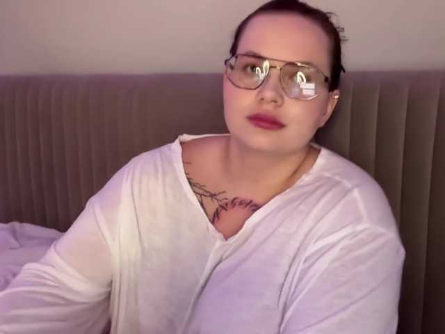 Divana-1 live cam on BongaCams