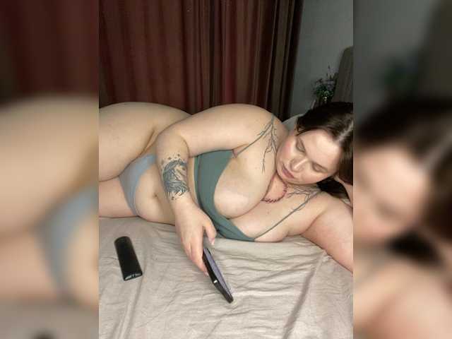 Divana-1's BongaCams show and profile